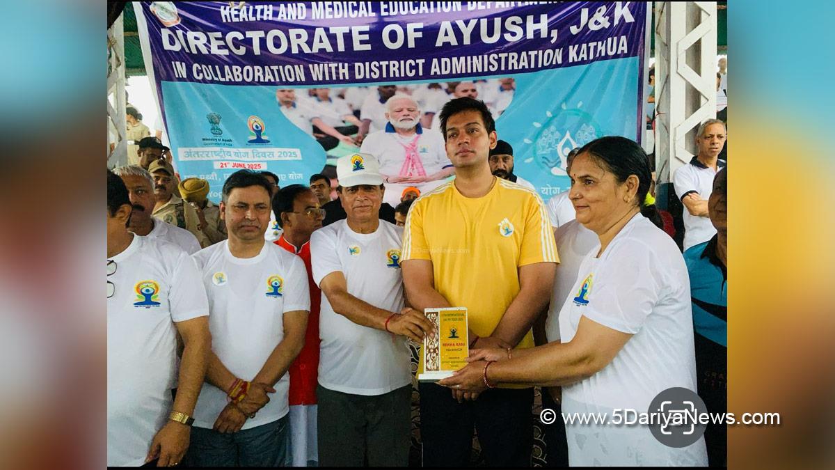 Rakesh Minhas, Dr Rakesh Minhas, Kathua, DDC Kathua, District Development Commissioner Kathua, Kashmir, Jammu And Kashmir, Jammu, District Administration Kathua, International Day of Yoga, International Day of Yoga 2025, 11th International Yoga Day