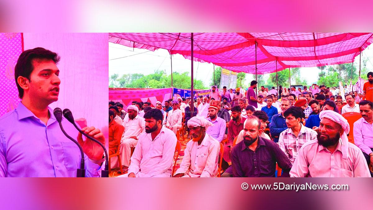 Rakesh Minhas, Dr Rakesh Minhas, Kathua, DDC Kathua, District Development Commissioner Kathua, Kashmir, Jammu And Kashmir, Jammu, District Administration Kathua, Dharti Aaba Abhiyan
