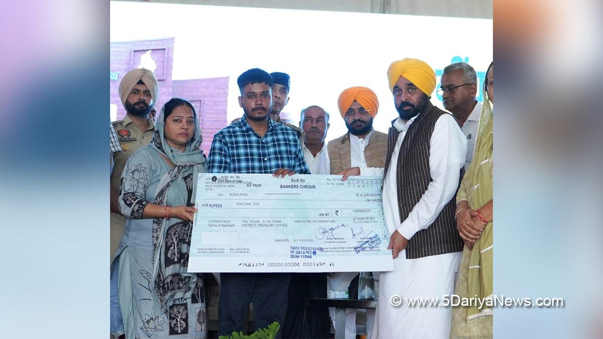 Bhagwant Mann, Bhagwant Singh Mann, AAP, Aam Aadmi Party, Aam Aadmi Party Punjab, AAP Punjab, Government of Punjab, Punjab Government, Punjab, Chief Minister Of Punjab, Tarunpreet Singh Sond