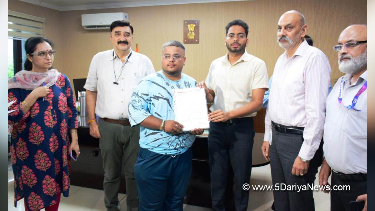 Sachin Kumar Vaishya, Jammu, Sachin Kumar Vaishay, Deputy Commissioner Jammu, Kashmir, Jammu And Kashmir, District Administration Jammu, Mission YUVA