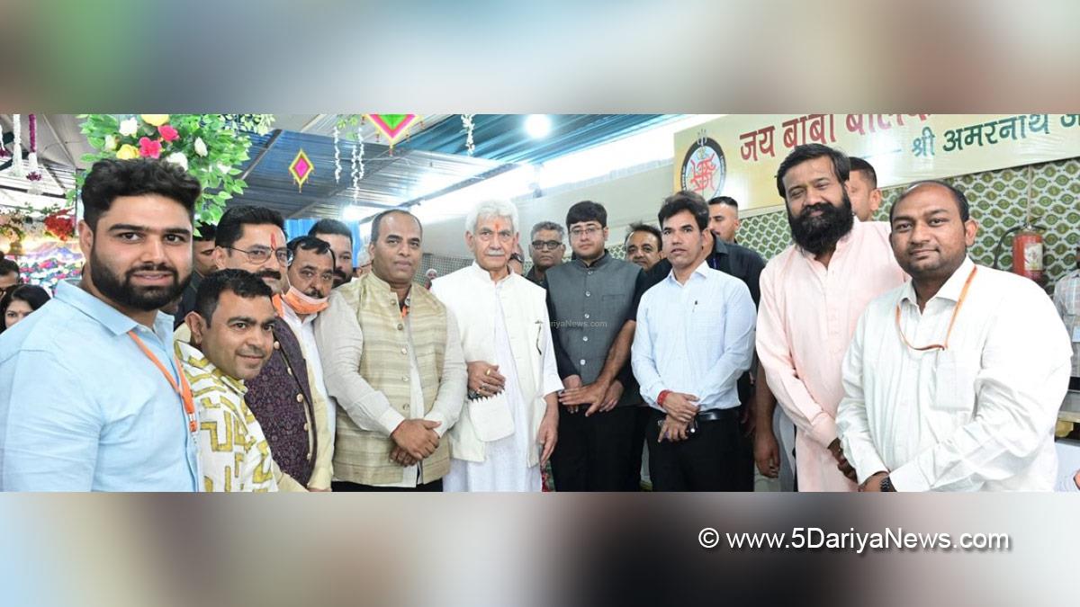 Manoj Sinha, Lieutenant Governor JK, Raj Bhavan, Jammu, Srinagar, Kashmir, Jammu And Kashmir, Vijay Kumar Bidhuri, DDC Kashmir, Divisional Commissioner Kashmir, Jatin Kishore, Ganderbal, Deputy Commissioner Ganderbal, Shri Amarnath Ji Yatra, Shri Amarnathji Yatra 2025, Amarnathji Yatra, Amarnathji Yatra 2025, Shri Amarnath Ji Pilgrimage, Shri Amarnathji Shrine Board, SASB, SANJY 2025