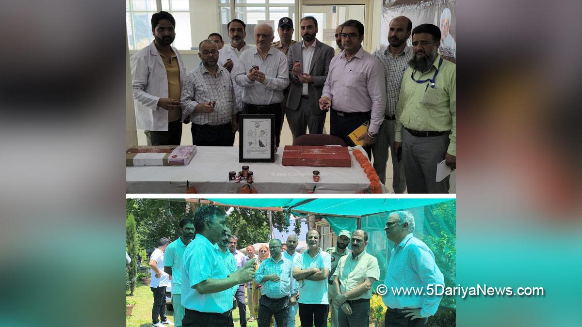 Dr Basharat Qayoom, Pulwama, Deputy Commissioner Pulwama, Kashmir, Jammu And Kashmir, Jammu, District Administration Pulwama, Devesh Chaturvedi, Union Secretary, Department of Agriculture and Farmers Welfare
