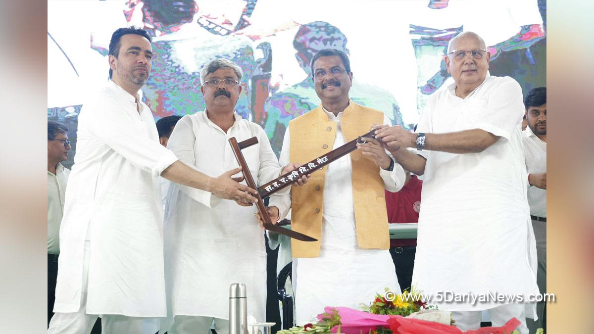 Dharmendra Pradhan, Dharmendra Debendra Pradhan, BJP, Bharatiya Janata Party, Ministry of Skill Development and Entrepreneurship, Jayant Chaudhary, Sardar Vallabhbhai Patel University of Agriculture and Technology, SVPUAT, Meerut, Uttar Pradesh