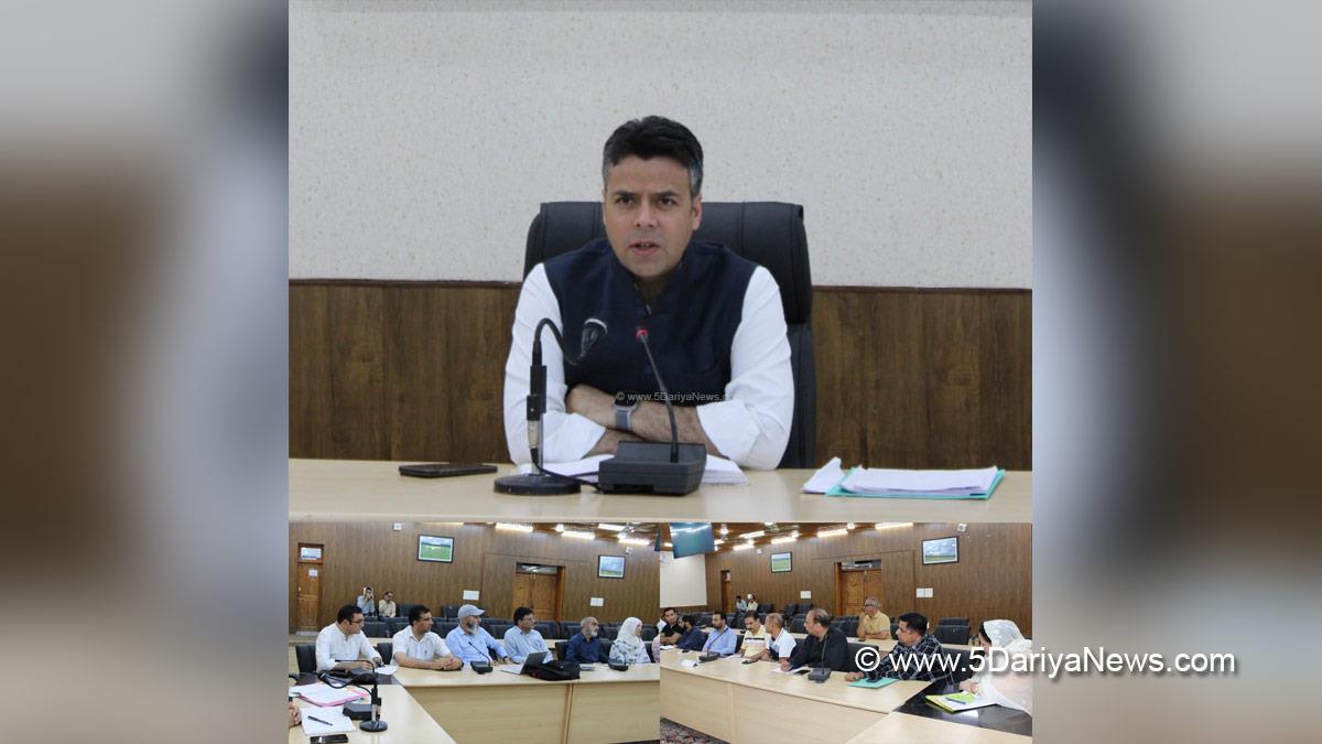 Dr Bilal Mohi Ud Din Bhat, Budgam, Deputy Commissioner Budgam, DC Budgam, Kashmir, Jammu And Kashmir, Jammu, District Administration Budgam, District Grievance Redressal Committee, DGRC