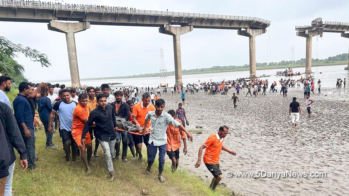 Hadsa, Vadodara, Vadodara Brigde Collapse, Vadodara Brigde Collapse Reason, Vadodara Brigde Collapse News, Vadodara Brigde Collapse Today