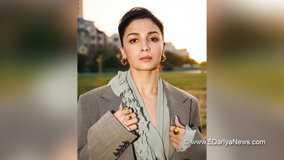 Alia Bhatt, Bollywood, Entertainment, Mumbai, Actress, Cinema, Hindi Films, Movie, Mumbai News, Heroine