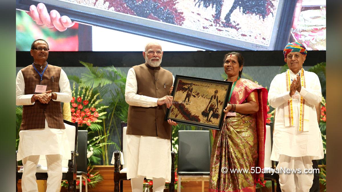 Narendra Modi, Modi, BJP, Bharatiya Janata Party, Prime Minister of India, Prime Minister, Narendra Damodardas Modi, Shivraj Singh Chouhan, Shivraj Chauhan