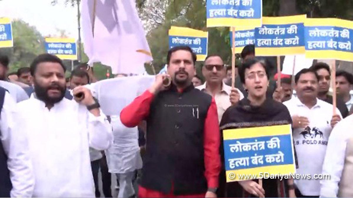 Atishi, Protest